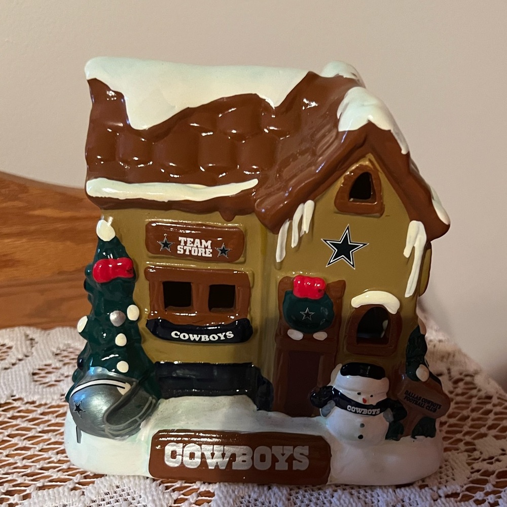 Dallas Cowboys Ceramic house
